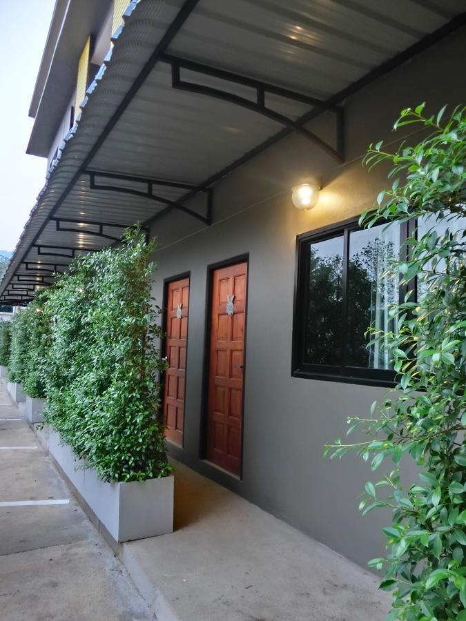 The Rabbit House Hotell Thong Pha Phum Eksteriør bilde